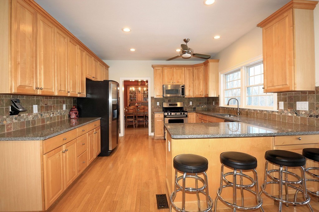 180 Boston Post Road Wayland, MA 01778 - Photo 14 of 30