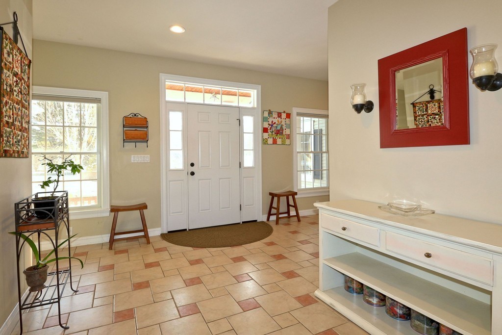 180 Boston Post Road Wayland, MA 01778 - Photo 2 of 30