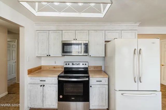 $310,000 | 103 South Oregon Street, Yerington, NV 89447