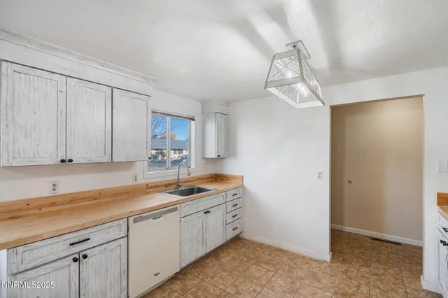 $310,000 | 103 South Oregon Street, Yerington, NV 89447