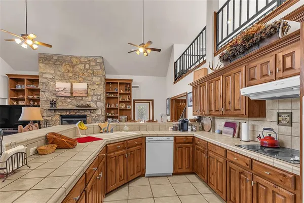 $1,495,000 | 2024 Bluff Creek Drive, Strawn, TX 76475