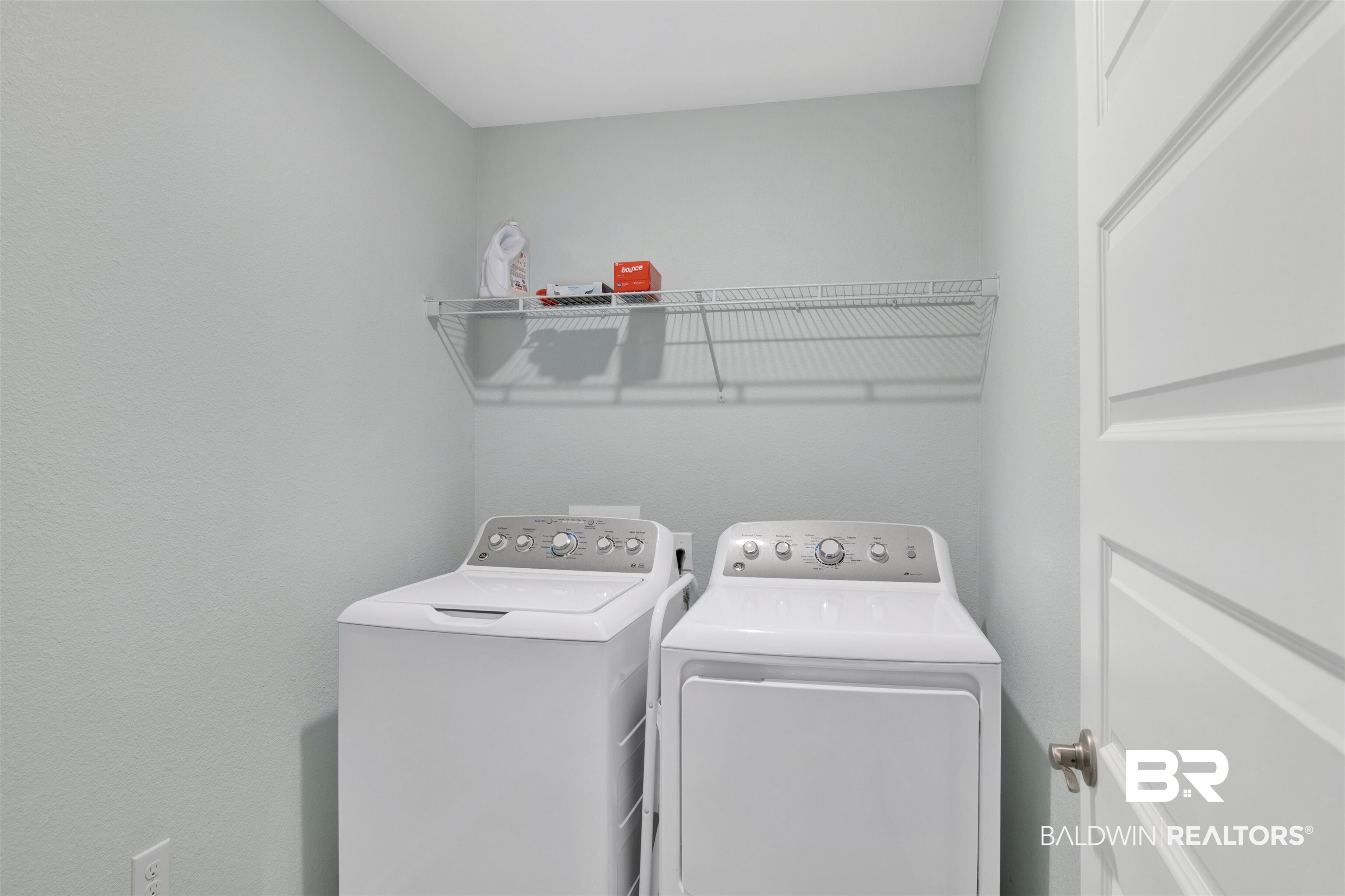 304 Hartenstein Road Foley, AL 36535 - Photo 17 of 28 Clothes washing area with washing machine and clothes dryer