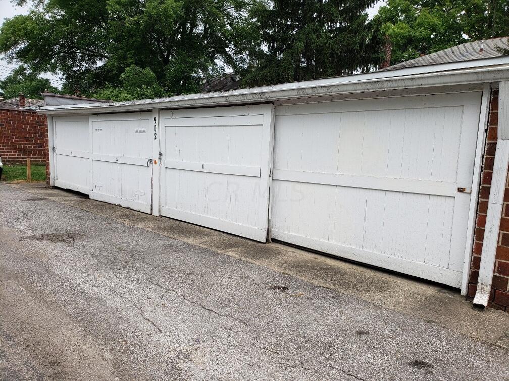 902 Kenwick Road Columbus, OH 43209 - Photo 11 of 11 902Garage