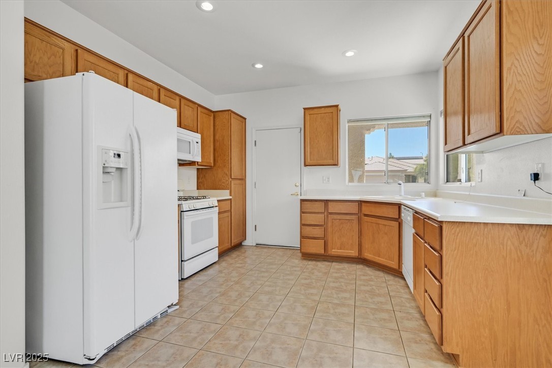 3036 Monroe Park Road Henderson, NV 89052 - Photo 7 of 37