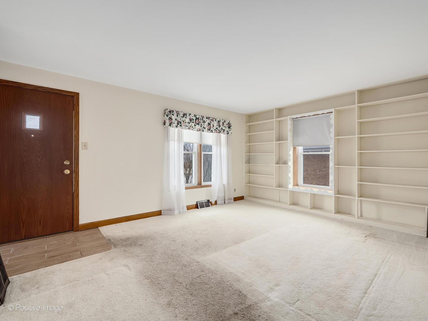 9516 Jackson Avenue Brookfield, IL 60513 - Photo 3 of 15