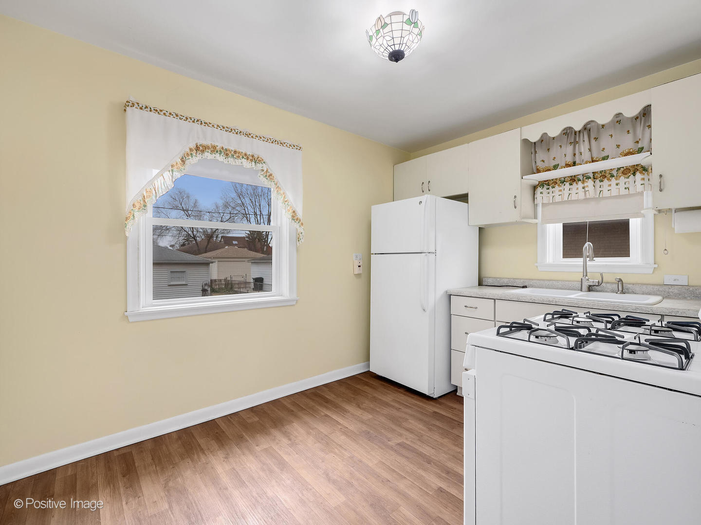 9516 Jackson Avenue Brookfield, IL 60513 - Photo 7 of 15