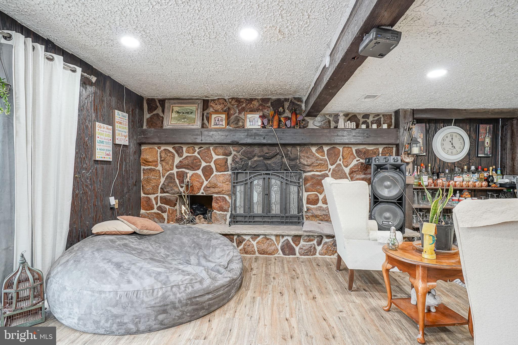 18 Sleepy Hollow Road Stratford, NJ 08084 - Photo 7 of 28