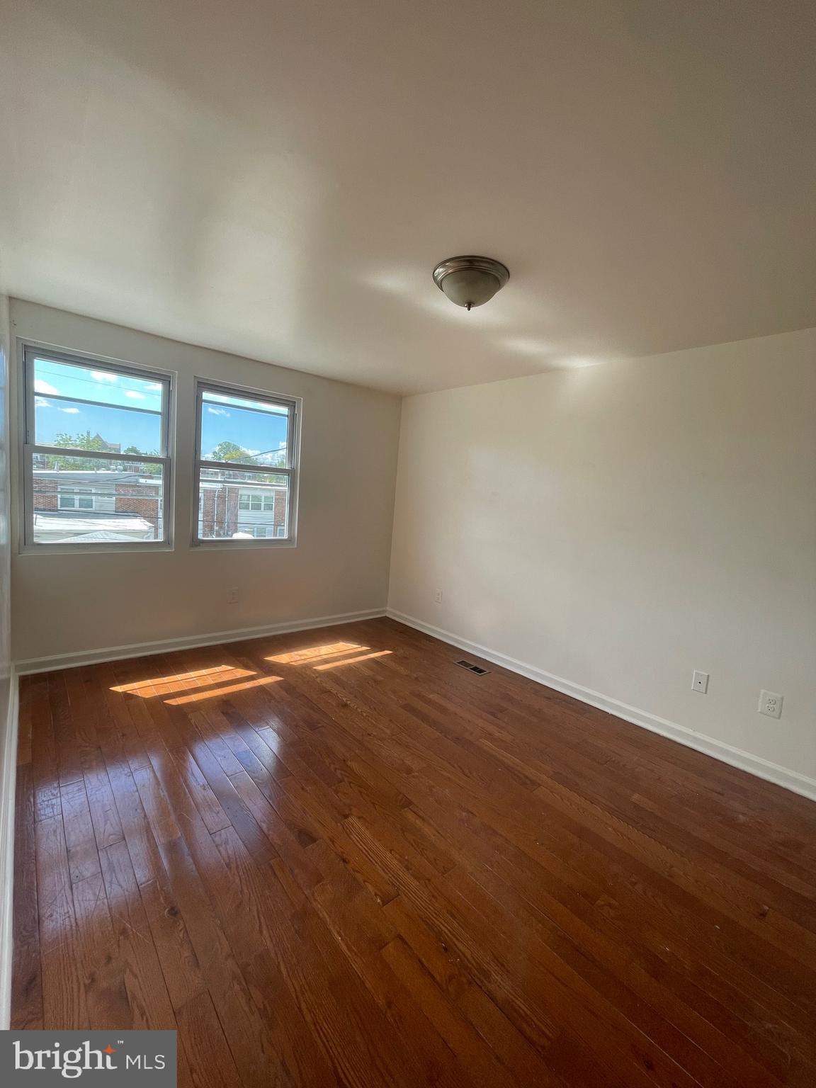 7939 Wynbrook Road Baltimore, MD 21224 - Photo 4 of 12