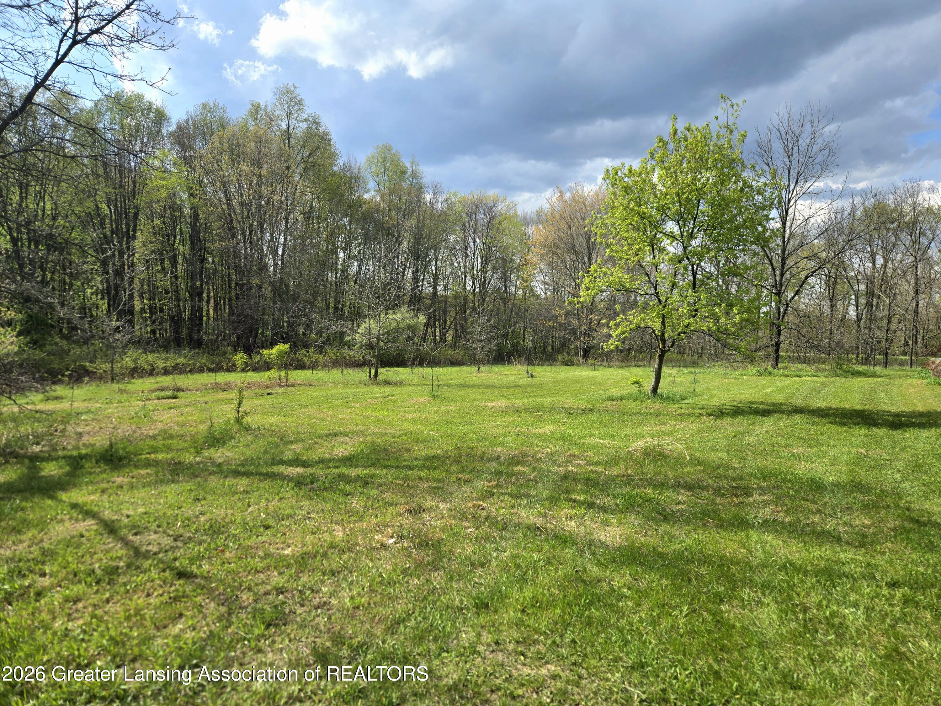 22915 Pine Lake Road Battle Creek, MI 49017 - Photo 7 of 36 20260504_165938(2)