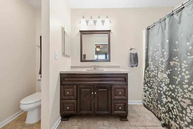 $415,000 | 1461 Waterside Drive, Bolingbrook, IL 60490