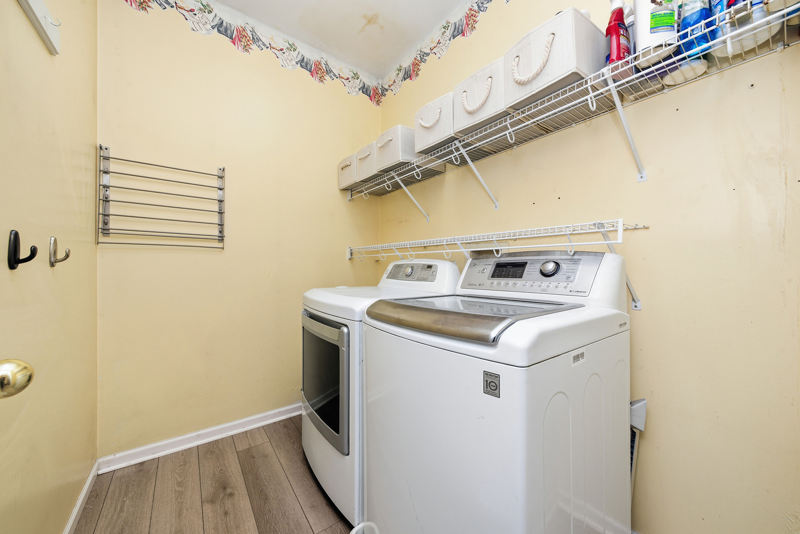 1461 Waterside Drive Bolingbrook, IL 60490 - Photo 18 of 26 a utility room with dryer and washer