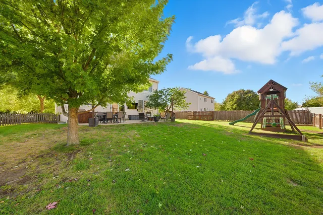 $415,000 | 1461 Waterside Drive, Bolingbrook, IL 60490