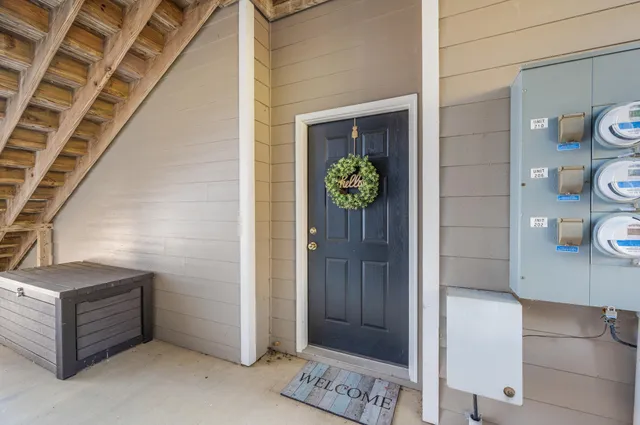 $539,900 | 305 South Pointe Shore Drive, Unit 202, Moneta, VA 24121