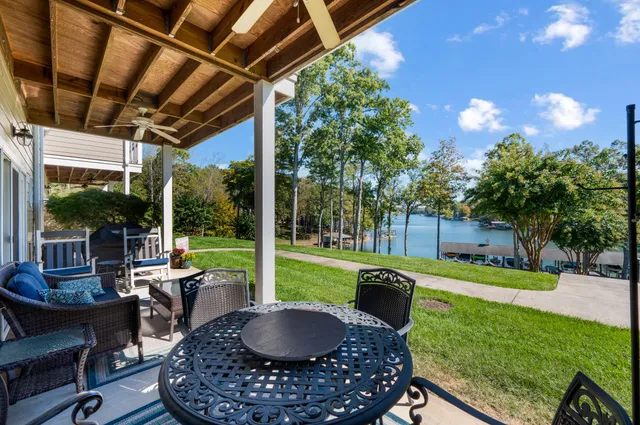 $539,900 | 305 South Pointe Shore Drive, Unit 202, Moneta, VA 24121