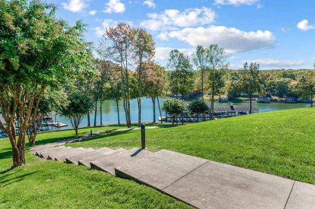 $539,900 | 305 South Pointe Shore Drive, Unit 202, Moneta, VA 24121