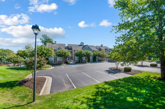 $539,900 | 305 South Pointe Shore Drive, Unit 202, Moneta, VA 24121