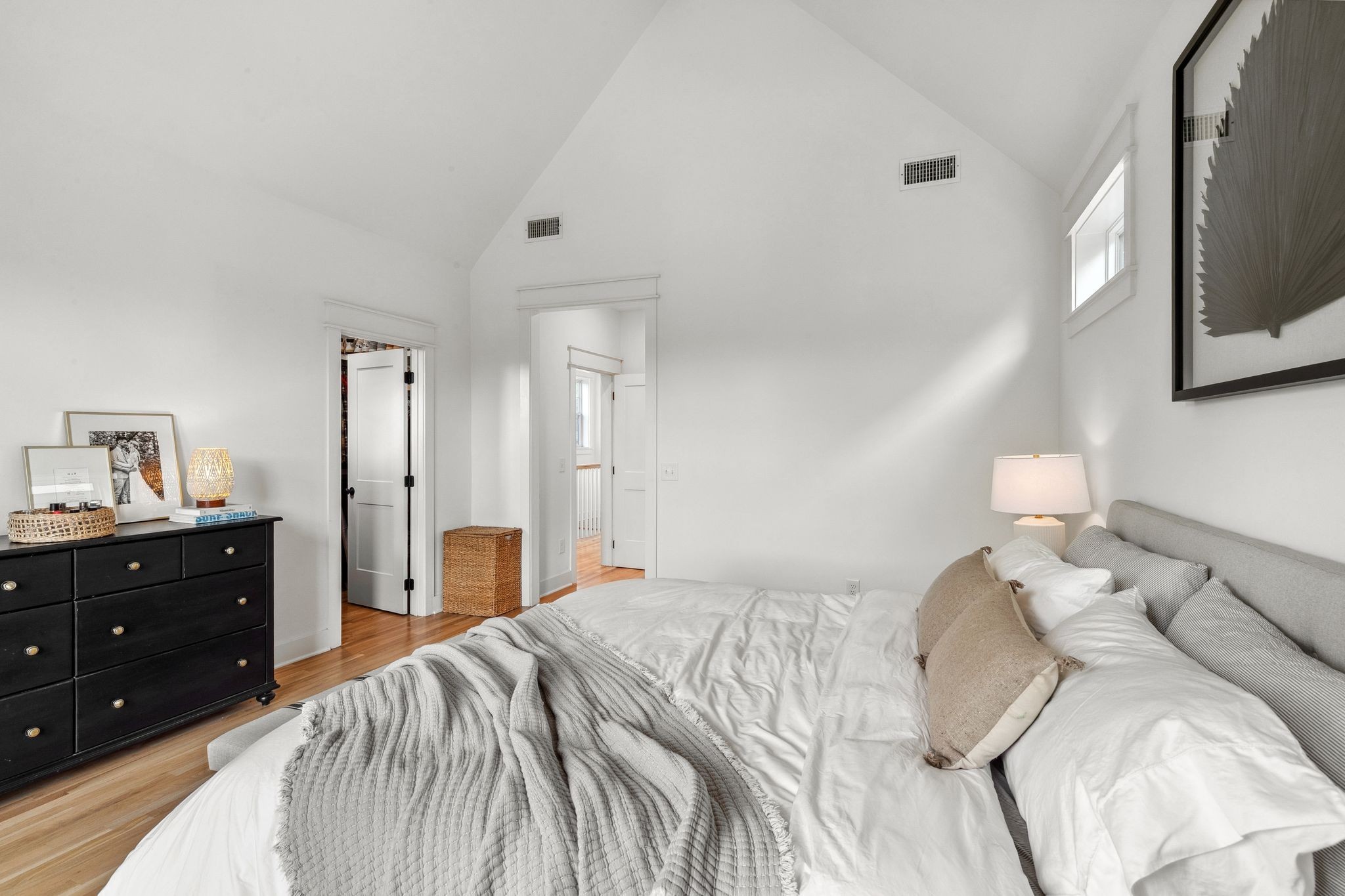 423 A American Road Nashville, TN 37209 - Photo 25 of 47 a bedroom with a bed and a tv on dresser