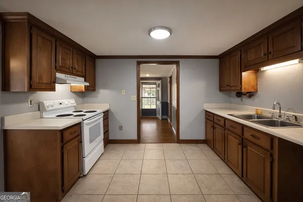 $199,900 | 240 Emery Price Road, Wrightsville, GA 31096