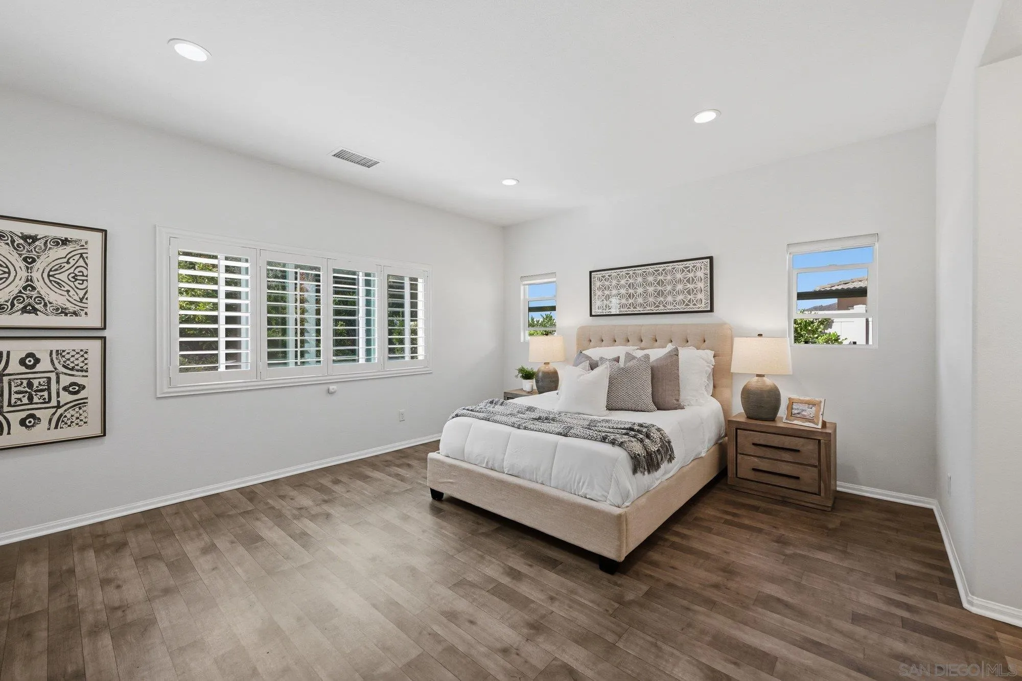 35833 Esperia Way Fallbrook, CA 92028 - Photo 16 of 46 Huge Primary Bedroom