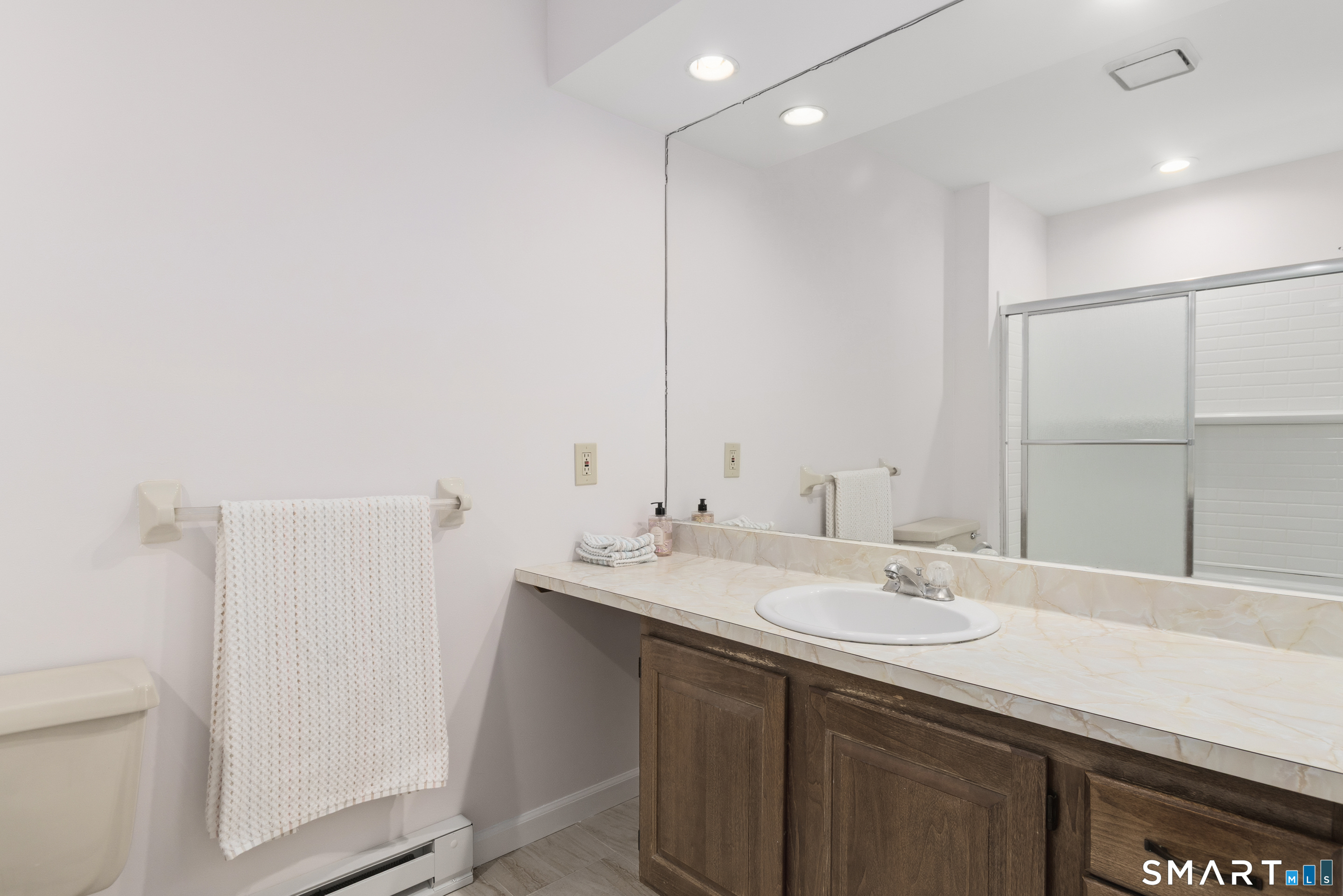 1 Beaver Brook Road, Unit 8 Danbury, CT 06810 - Photo 21 of 40