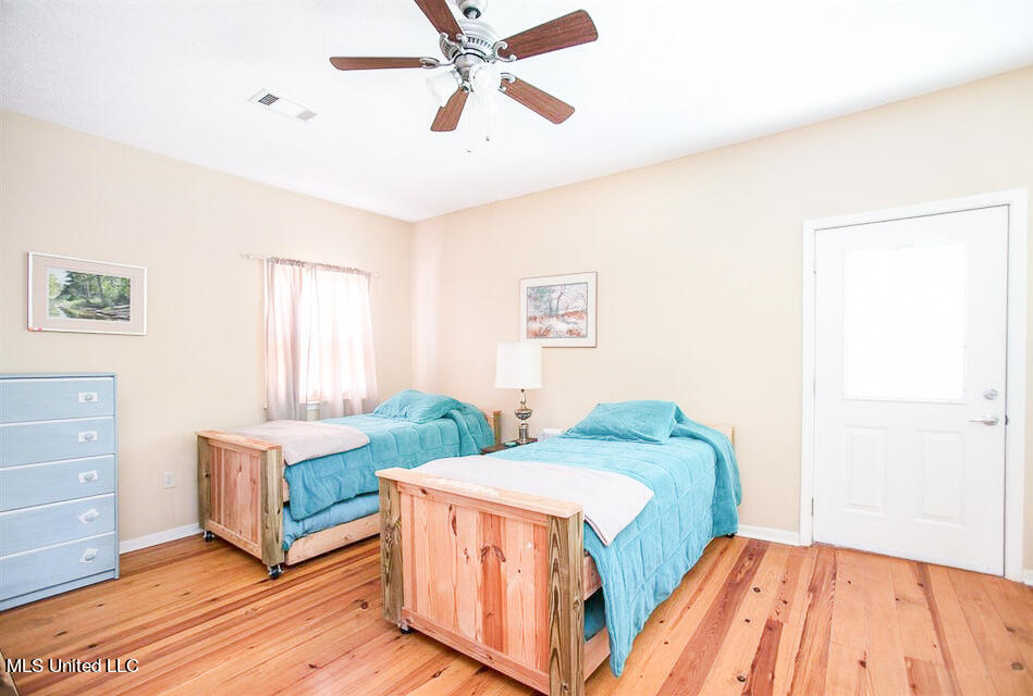 708 Ratliff Ferry Road Canton, MS 39046 - Photo 28 of 55 art studio bunk room