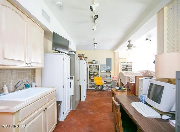 $520,000 | 708 Ratliff Ferry Road, Canton, MS 39046