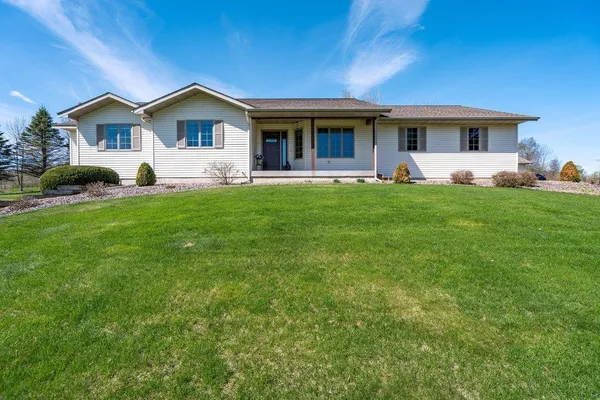 $612,900 | E5008 County Rd BB, Menomonie, WI 54751