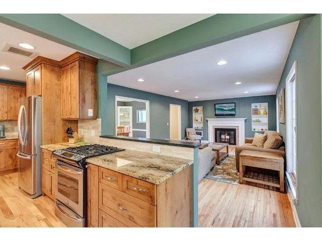 4101 Highwood Road Minneapolis, MN 55416 - Photo 3 of 18