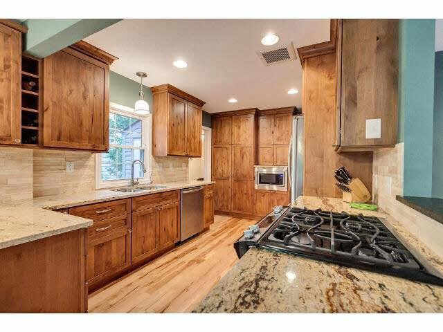 4101 Highwood Road Minneapolis, MN 55416 - Photo 4 of 18