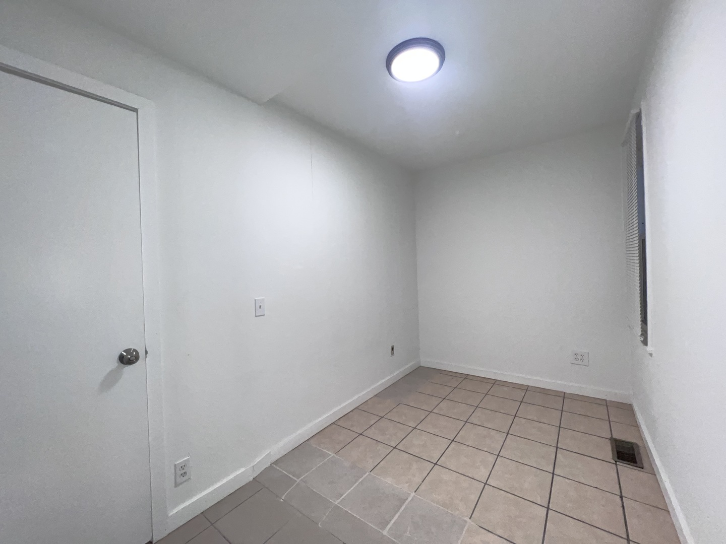 8919 South Muskegon Avenue, Unit 1R Chicago, IL 60617 - Photo 21 of 23