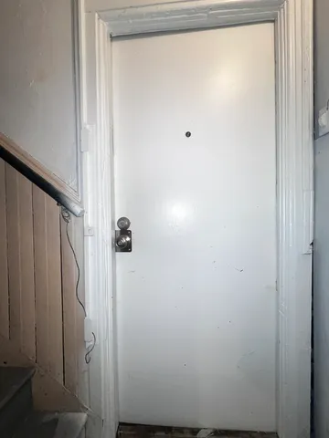 $1,000 | 8919 South Muskegon Avenue, Unit 1R, Chicago, IL 60617