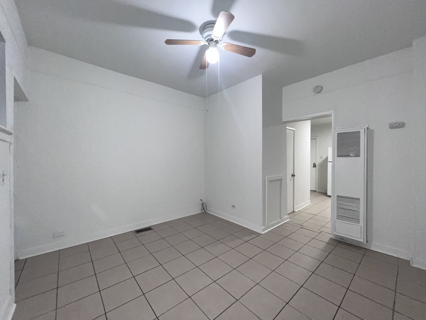 8919 South Muskegon Avenue, Unit 1R Chicago, IL 60617 - Photo 3 of 23