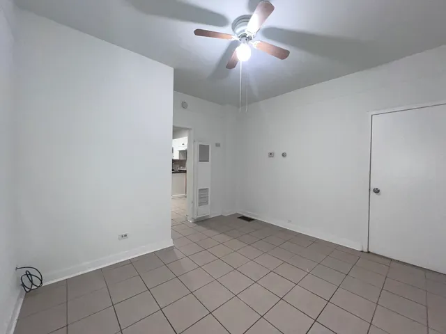 $1,000 | 8919 South Muskegon Avenue, Unit 1R, Chicago, IL 60617