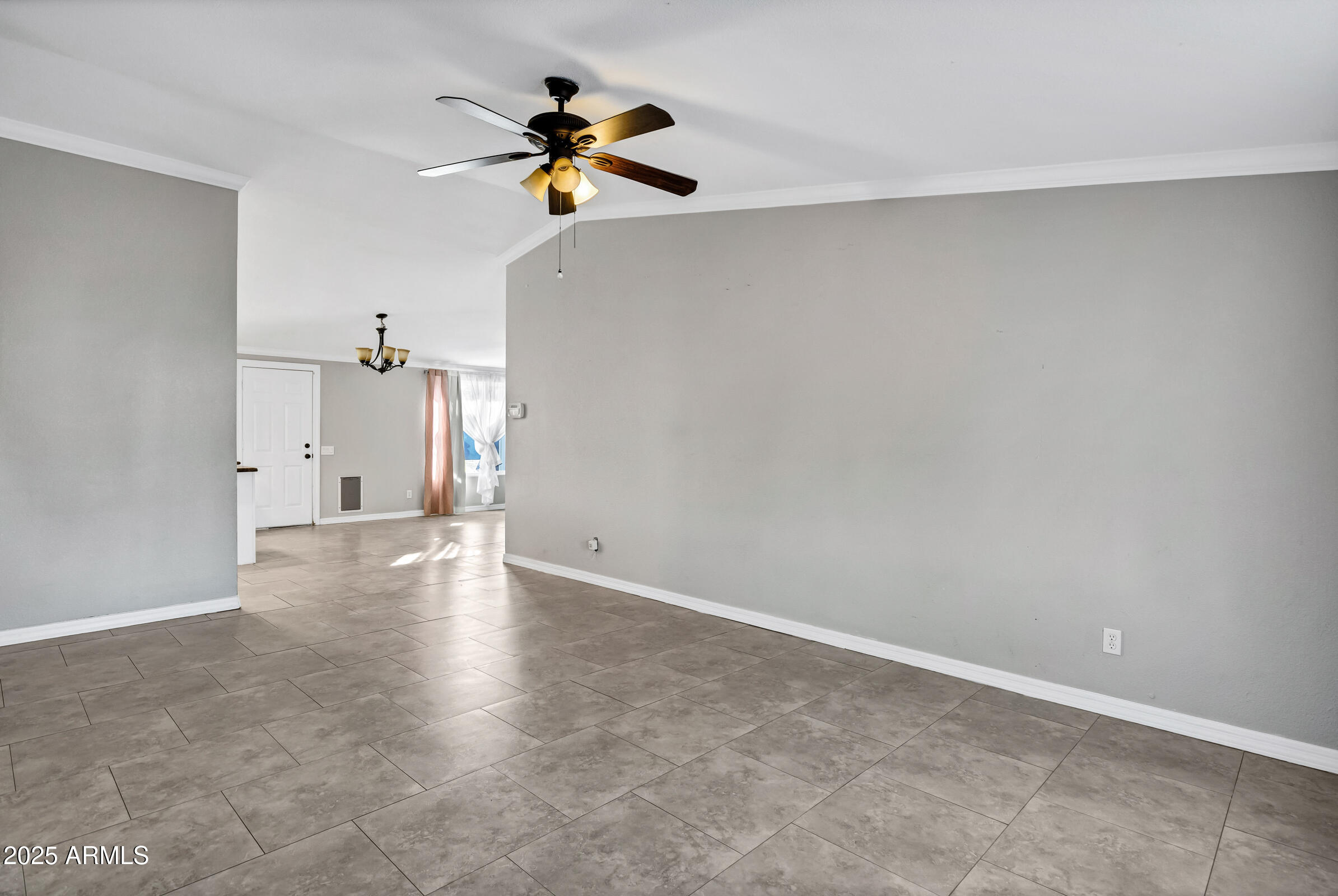 1605 West Mariposa Street Chandler, AZ 85224 - Photo 5 of 29 1605 West Mariposa Dr-4