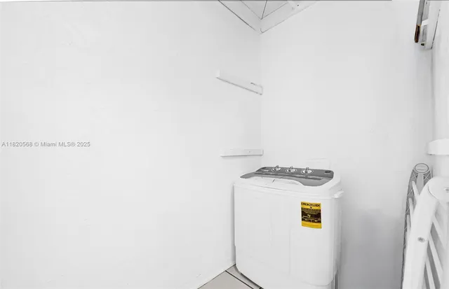 $1,600 | 544 Michigan Avenue, Unit 9, Miami Beach, FL 33139