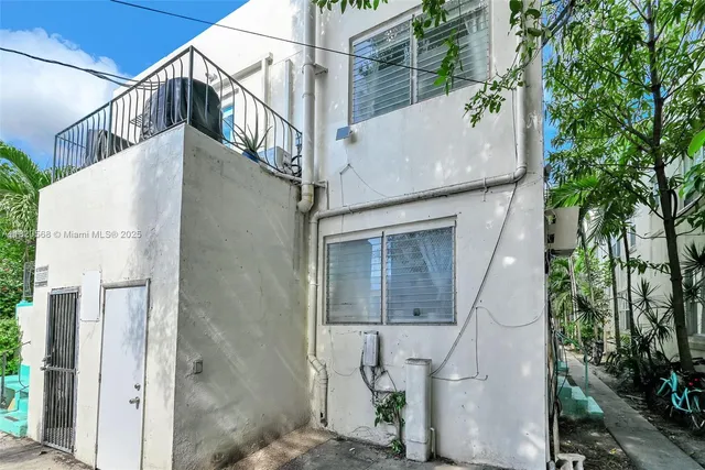 $1,600 | 544 Michigan Avenue, Unit 9, Miami Beach, FL 33139