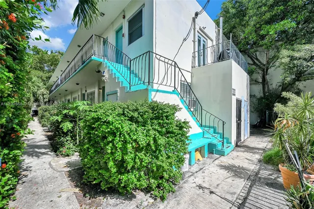 $1,600 | 544 Michigan Avenue, Unit 9, Miami Beach, FL 33139