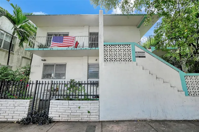 $1,600 | 544 Michigan Avenue, Unit 9, Miami Beach, FL 33139
