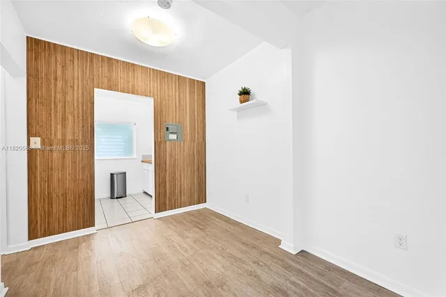 $1,600 | 544 Michigan Avenue, Unit 9, Miami Beach, FL 33139