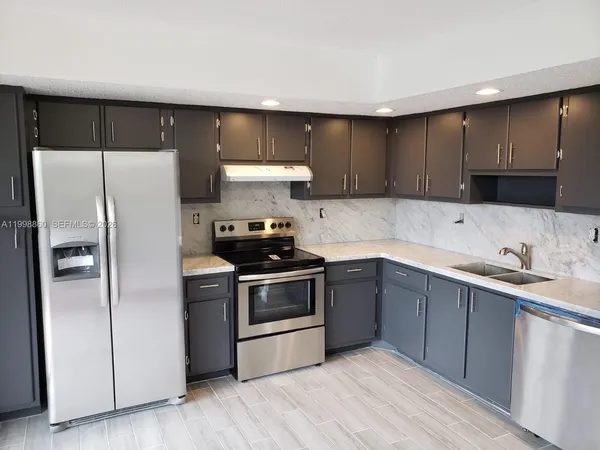 $2,500 | 8075 Southwest 107th Avenue, Unit 311, Miami, FL 33173