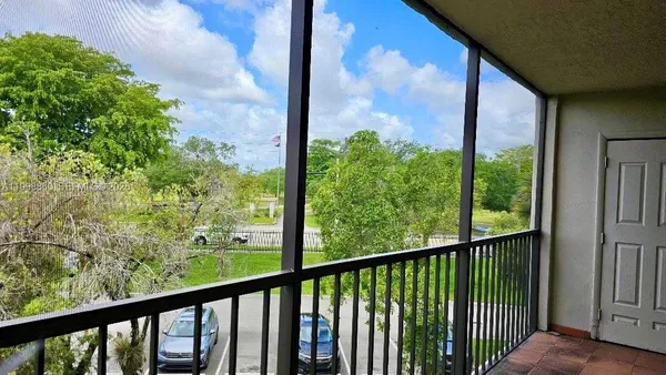 $2,500 | 8075 Southwest 107th Avenue, Unit 311, Miami, FL 33173