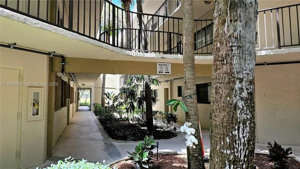 $2,500 | 8075 Southwest 107th Avenue, Unit 311, Miami, FL 33173