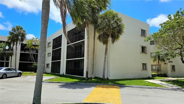$2,500 | 8075 Southwest 107th Avenue, Unit 311, Miami, FL 33173