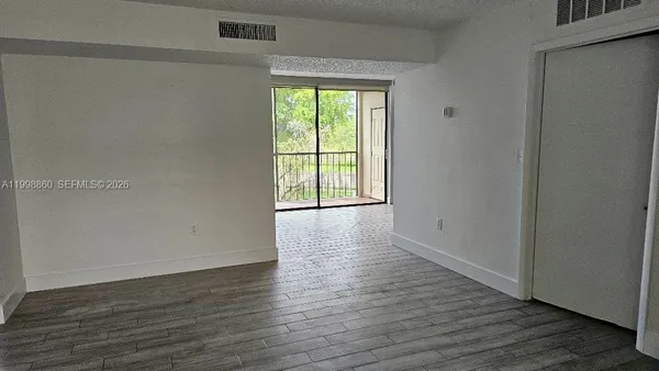 $2,500 | 8075 Southwest 107th Avenue, Unit 311, Miami, FL 33173