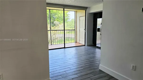 $2,500 | 8075 Southwest 107th Avenue, Unit 311, Miami, FL 33173