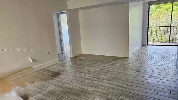 $2,500 | 8075 Southwest 107th Avenue, Unit 311, Miami, FL 33173