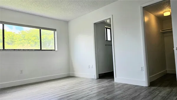 $2,500 | 8075 Southwest 107th Avenue, Unit 311, Miami, FL 33173