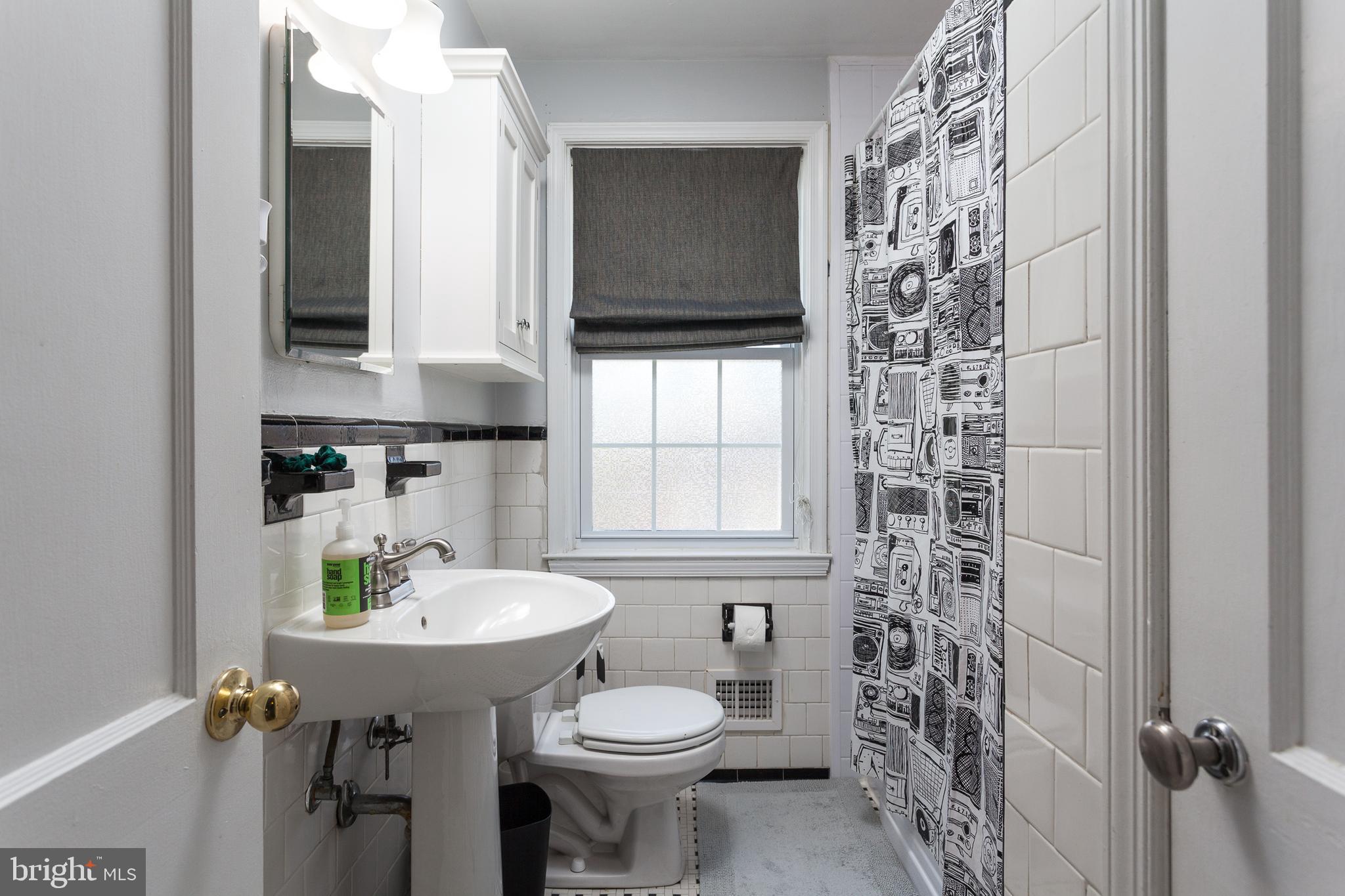 141 Stanmore Road Baltimore, MD 21212 - Photo 10 of 22 Full bath