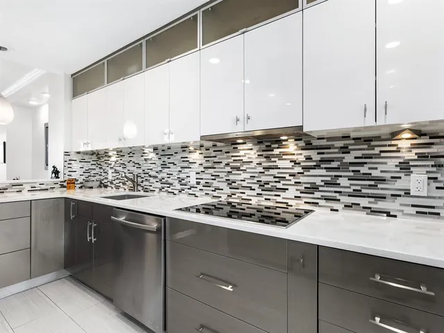 $549,000 | 5420 Eagles Point Circle, Unit 105, Sarasota, FL 34231