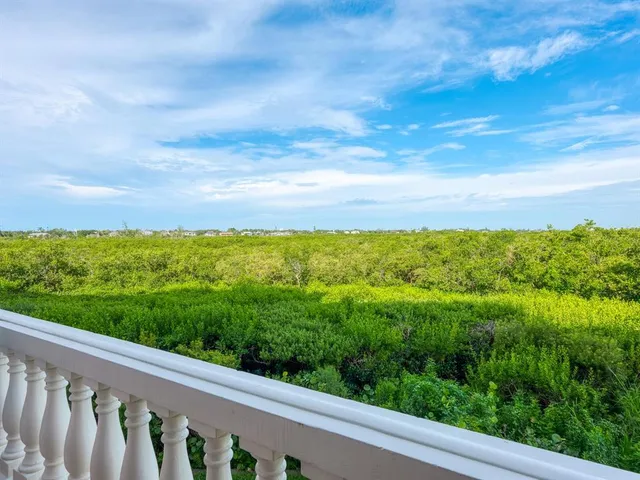 $549,000 | 5420 Eagles Point Circle, Unit 105, Sarasota, FL 34231